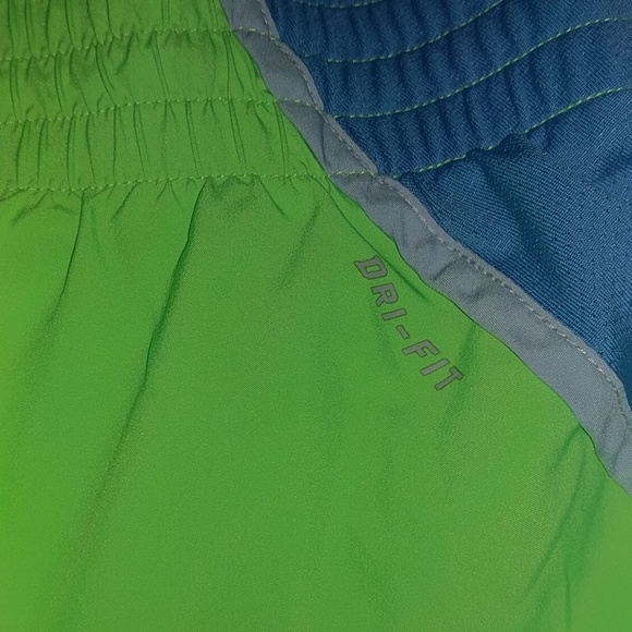 Nike Running Shorts - Picture 3 of 3